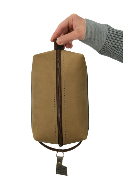 Toiletry Kit No. 07