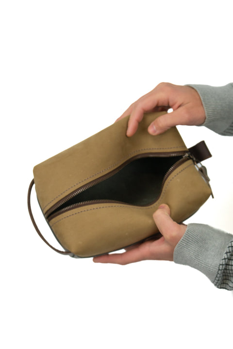 Toiletry Kit No. 07