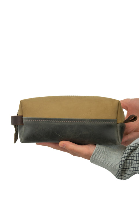 Toiletry Kit No. 07