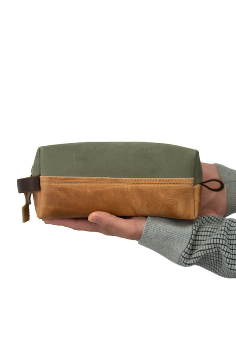 Toiletry Kit No. 08