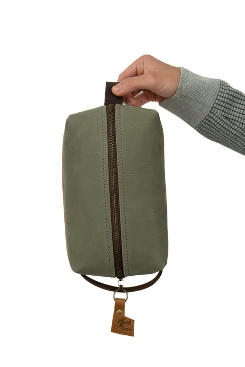 Toiletry Kit No. 08