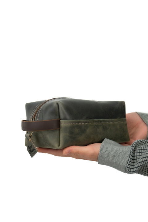 Toiletry Kit No. 09