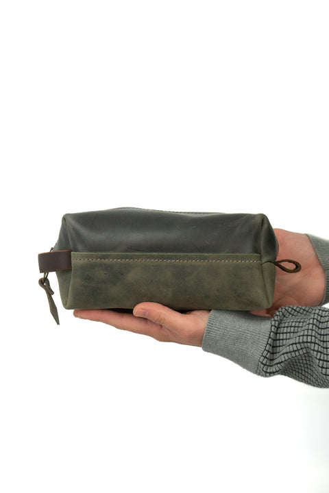Toiletry Kit No. 09