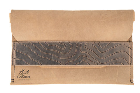 Essential Clutch No. 04