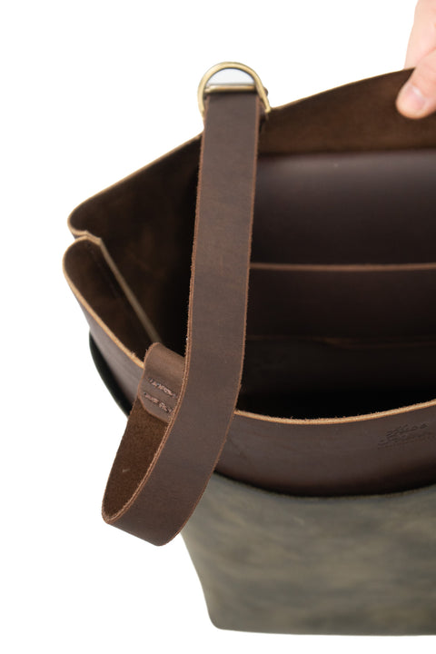 Large Tote Pack No. 02